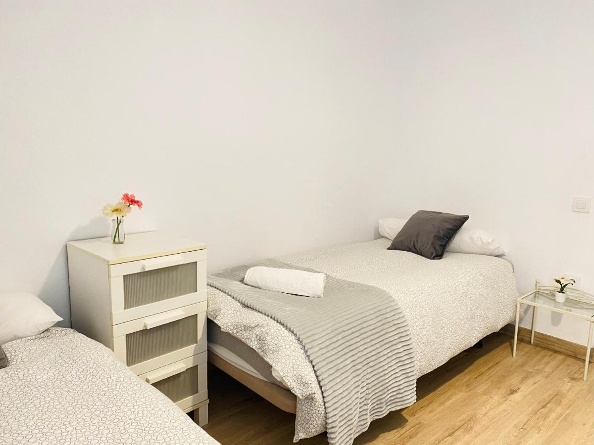 Apartament Betis A La Orilla Del Guadalquivir & Vistas A La Giralda Sewilla Zewnętrze zdjęcie