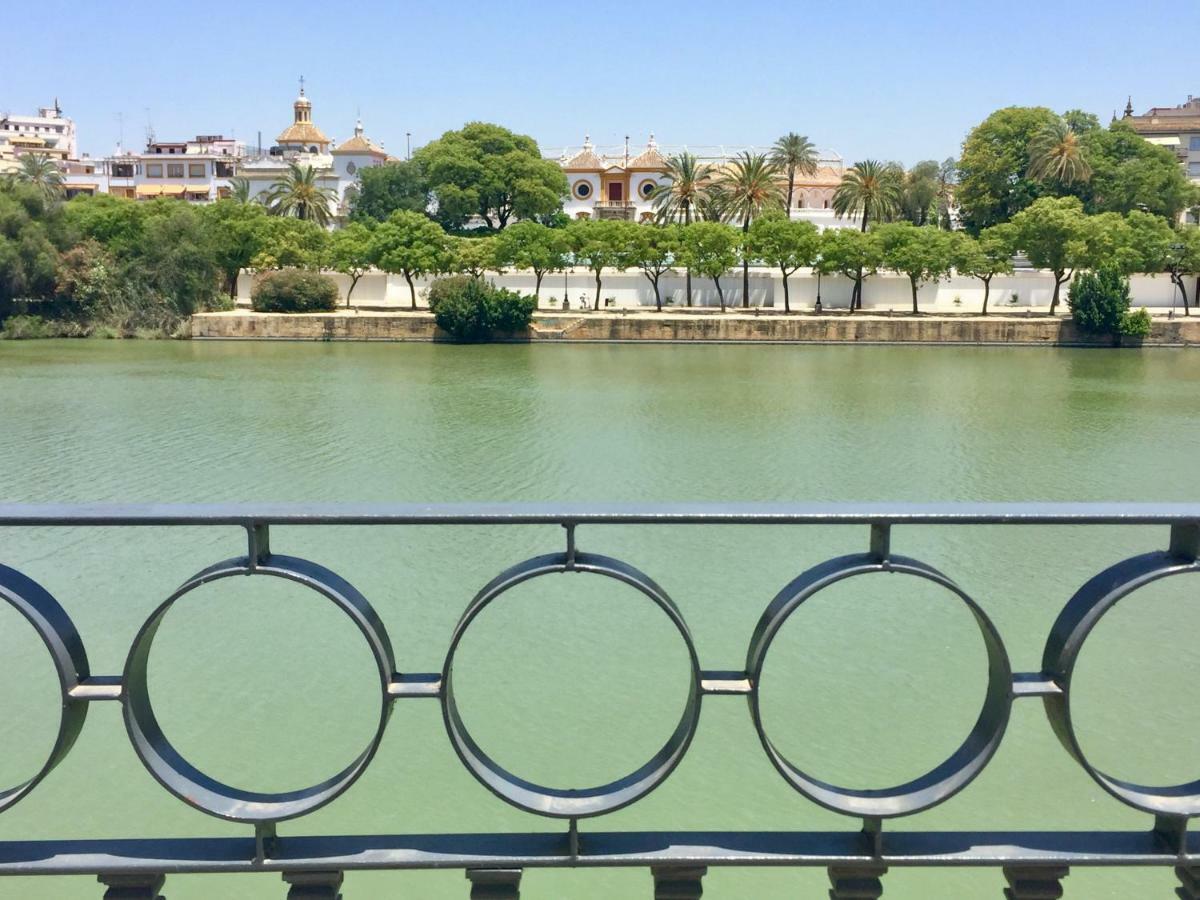 Apartament Betis A La Orilla Del Guadalquivir & Vistas A La Giralda Sewilla Zewnętrze zdjęcie
